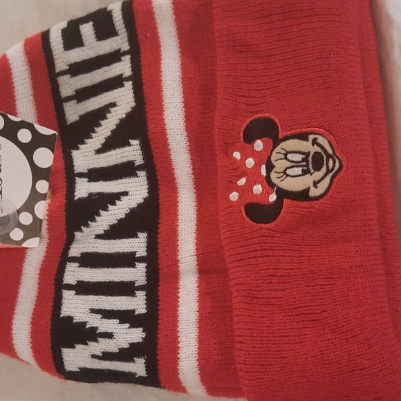 Disney "Minnie" Mouse beanie hat with fringe Puff on top red black white pom pom - Picture 2 of 9